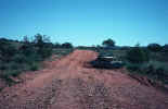 australia_58_wreck.jpg (255809 Byte) abandoned car in the outback
