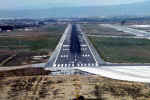 airstrip-no2.jpg (127538 Byte) landing