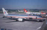 american-plane_airport.jpg (107583 Byte) plane american airlines photo
