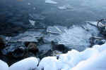 ice-lake-74rt.jpg (126403 Byte) picture winter lake ice