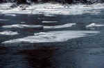 river-ice-2n8.jpg (175455 Byte)