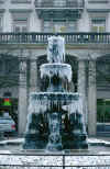 fountain_zh.jpg (249122 Byte) fountain winter ice zuerich